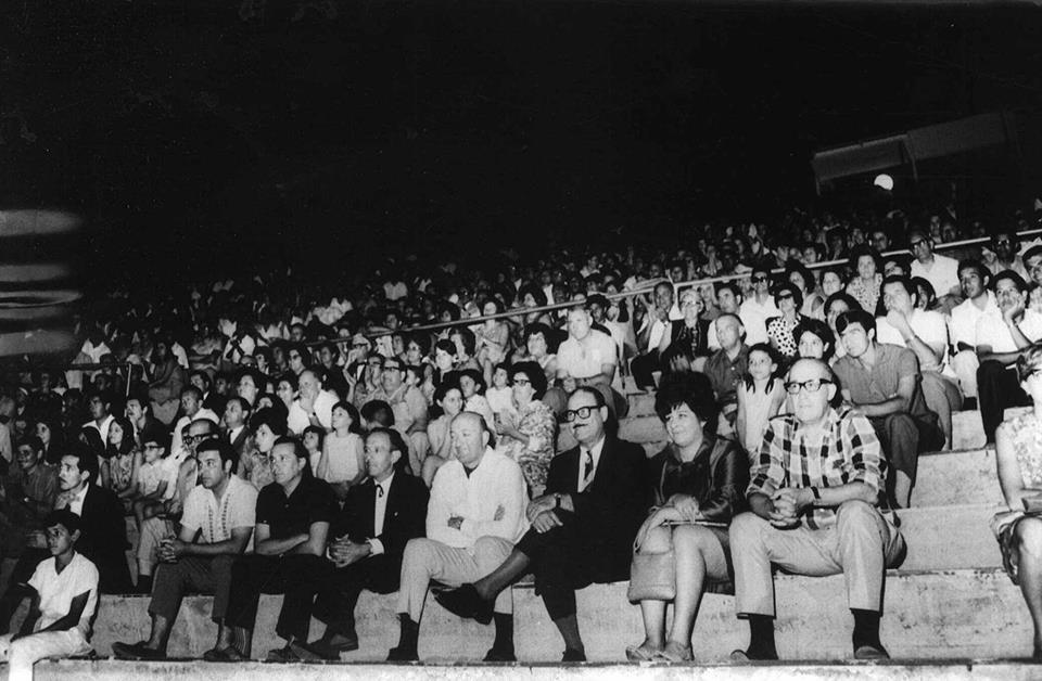 Platea de lujo en el Festival del Litoral